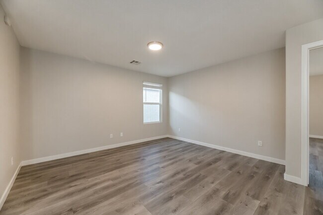 Building Photo - 7376 Cobbhan Dr