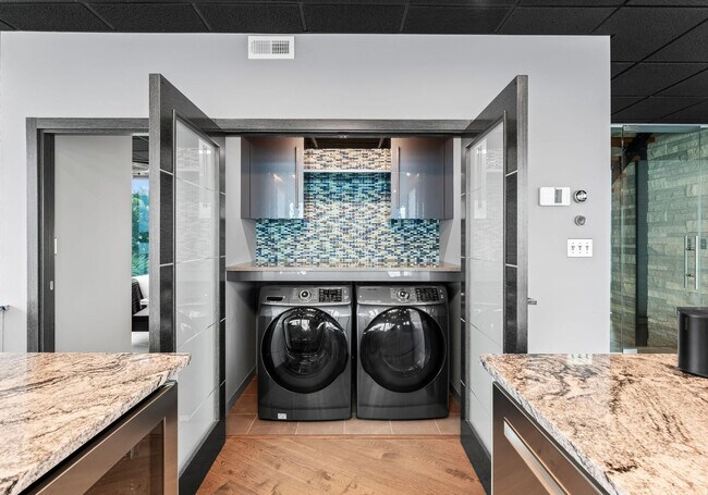 Building Photo - 8776 Harbor Cir