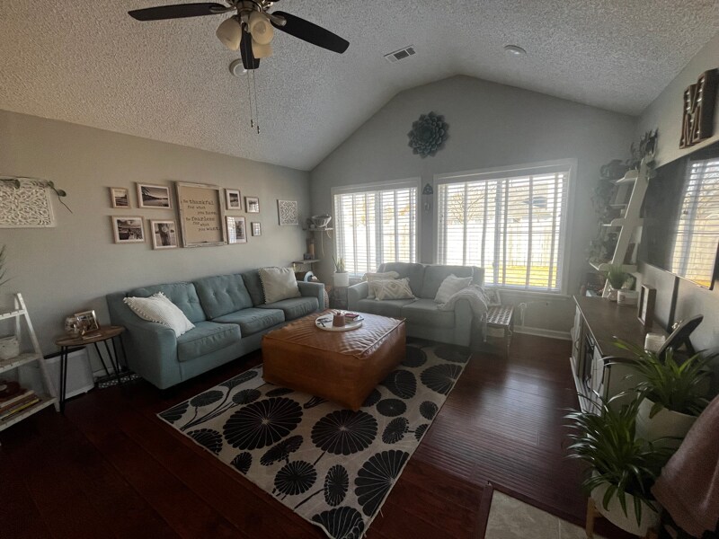 Building Photo - 1112 Bonfield Ct