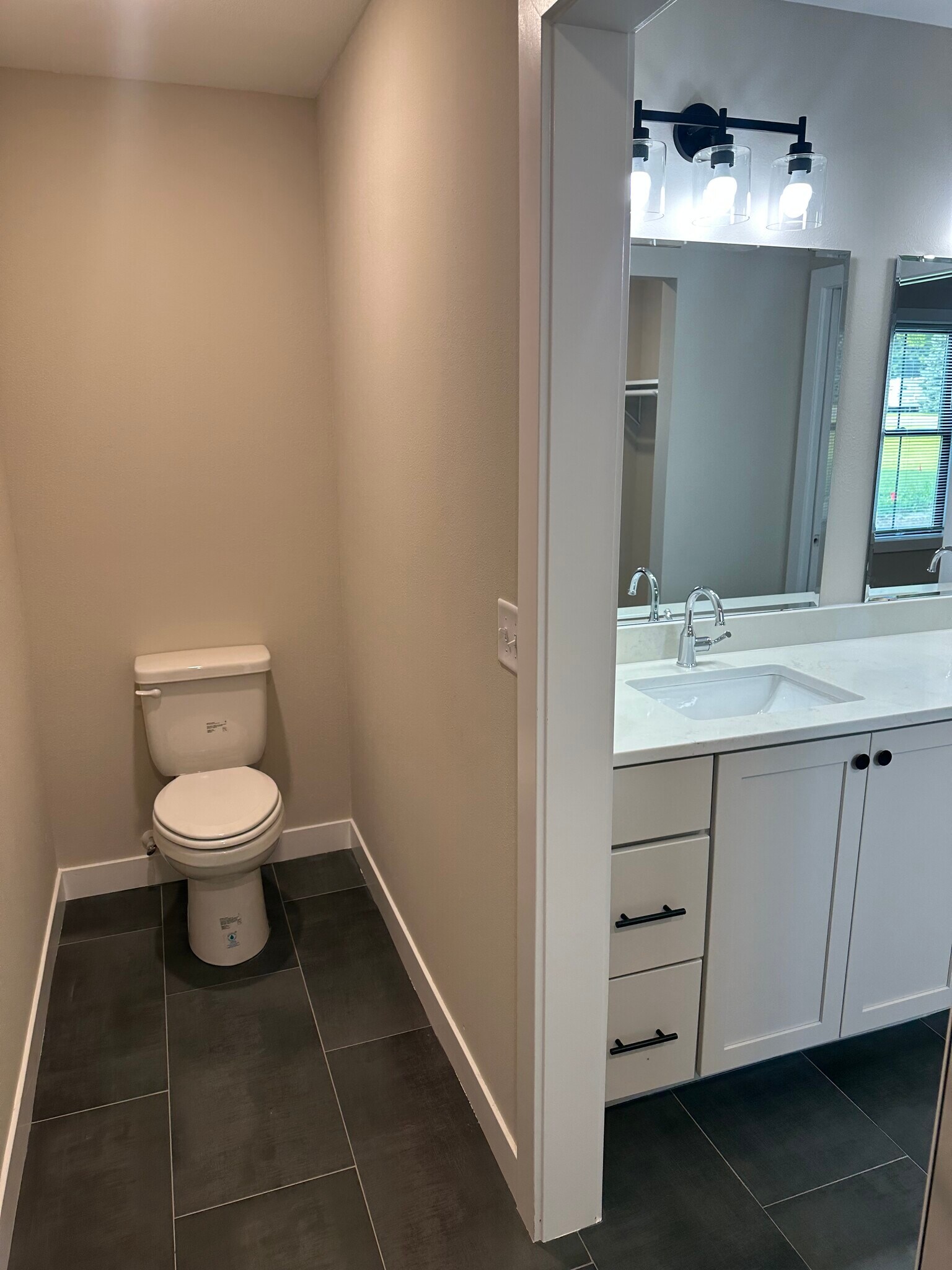 Building Photo - 1504 Lower Trentwood Cir NE