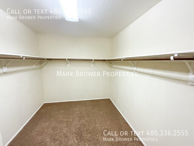 Building Photo - 1648 E Canyon Way