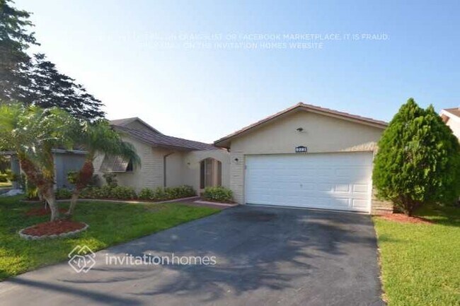 Building Photo - 9381 NW 33rd Pl