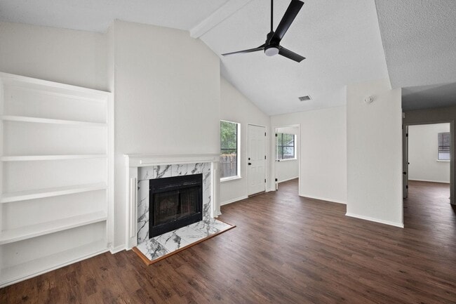 Building Photo - 2907 W Slaughter Ln