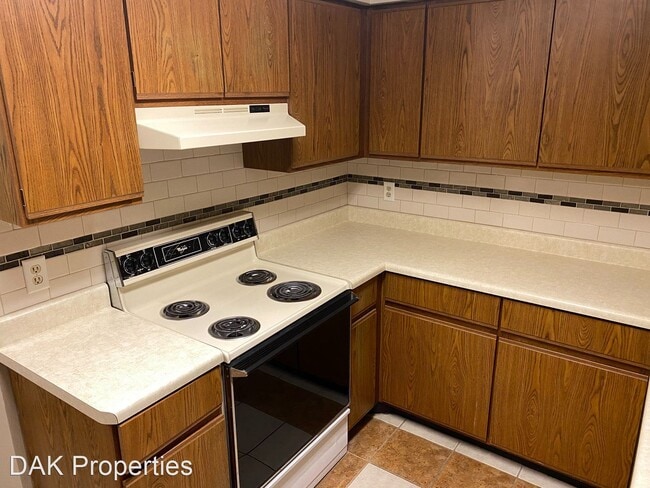 Building Photo - W194N16510 Eagle Dr