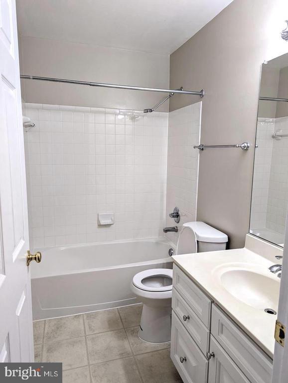 Building Photo - 14173 HUNTERS Way