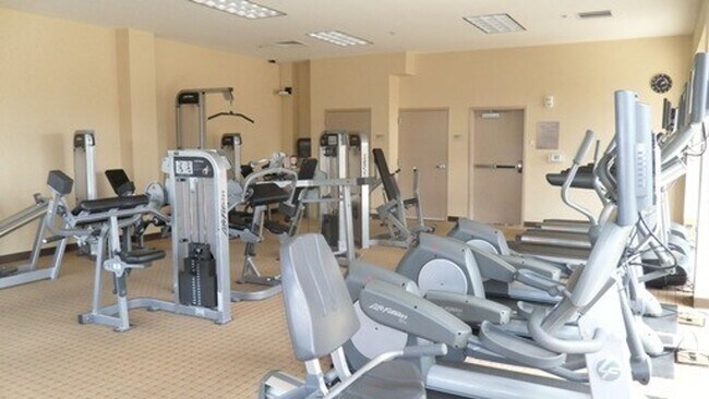 Building Photo - $3,100- 2 BR/1 Bath/1 Parking - Partly Furnished 10th Floor Keola La'i unit in Kaka'ako