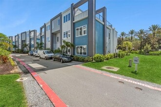 Building Photo - 7760 Sandy Ridge Dr