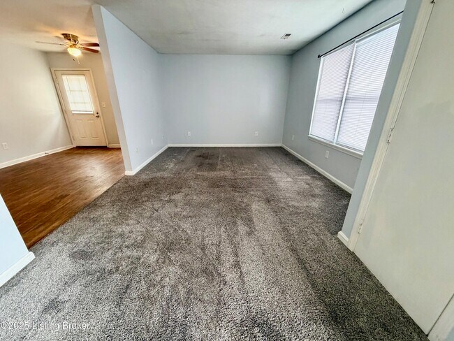 Building Photo - 3003 Jason Dr