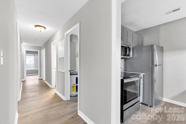 Building Photo - 9531 University Terrace Dr