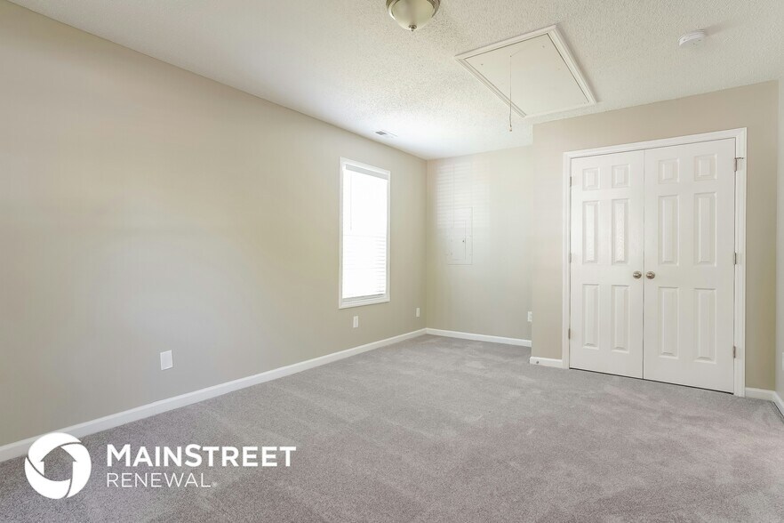 Building Photo - 2 Kilburn Ln