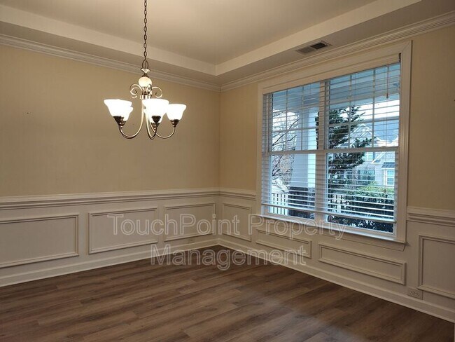 Building Photo - 4009 Oxford Mill Rd