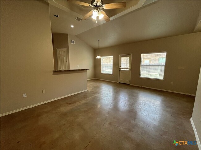 Building Photo - 268 Rosalie Dr