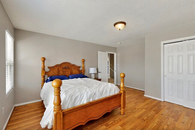 Building Photo - 5323 Ridge Rock Ave NW