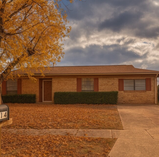 Primary Photo - 2214 Kirby Smith Dr