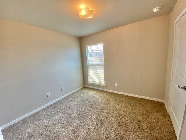 Building Photo - Pre-leasing now for 3 bed 2 bath in Cooper...