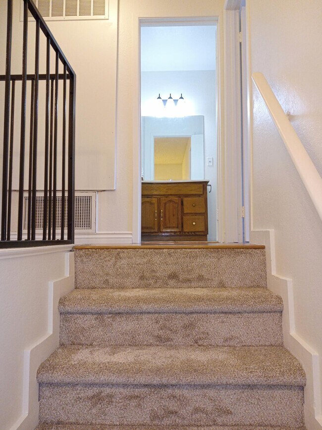 Building Photo - 33662 Whispering Palms Trail