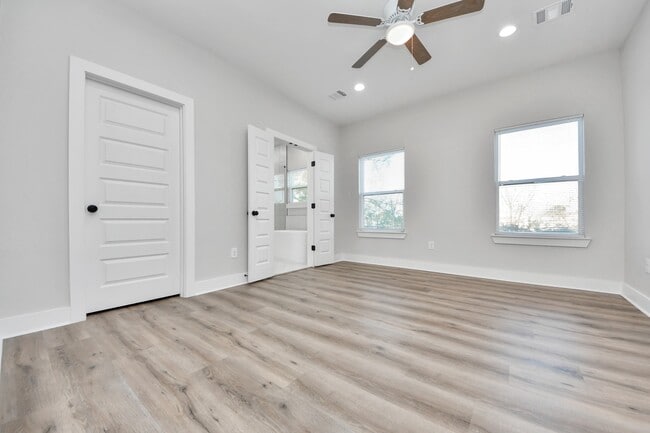 Building Photo - 4713 Talina Way