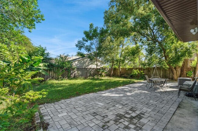 Building Photo - 1517 Woodward St