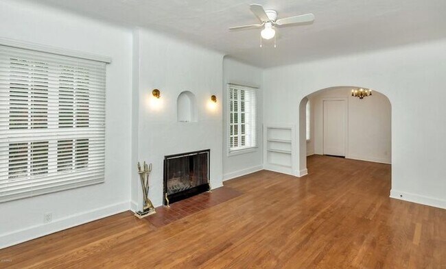 Building Photo - 541 W Monte Vista Rd