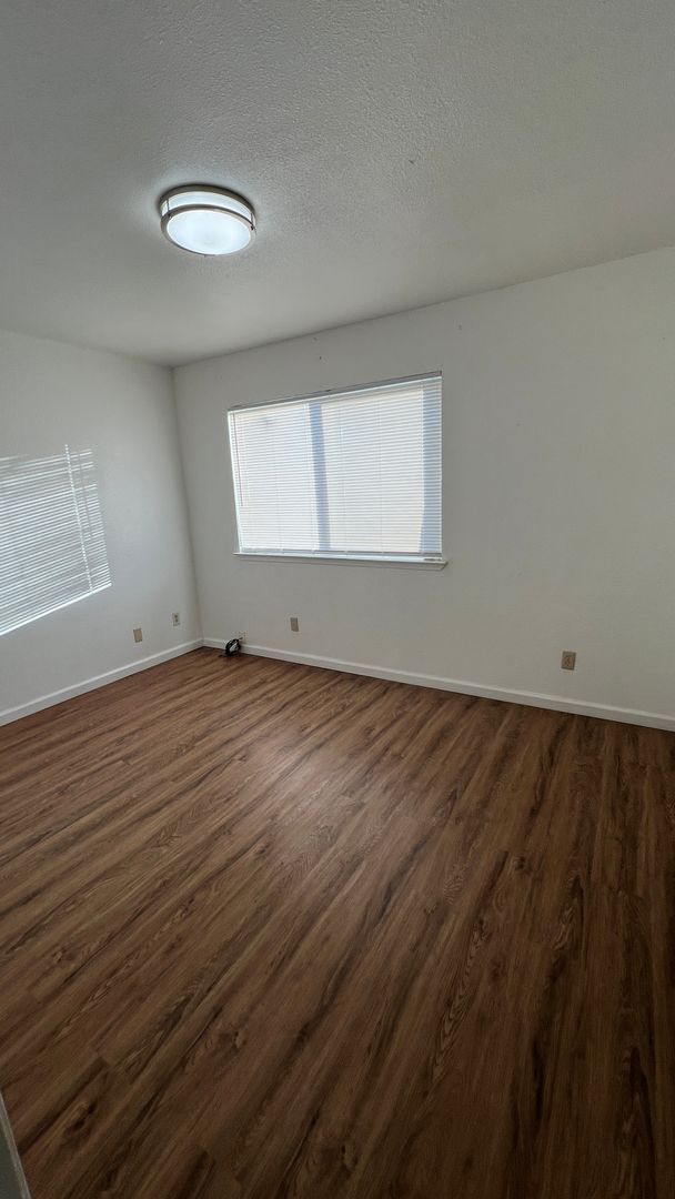 Building Photo - ZZ717 PLCMT