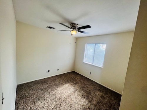 Building Photo - 826 E Waverly St