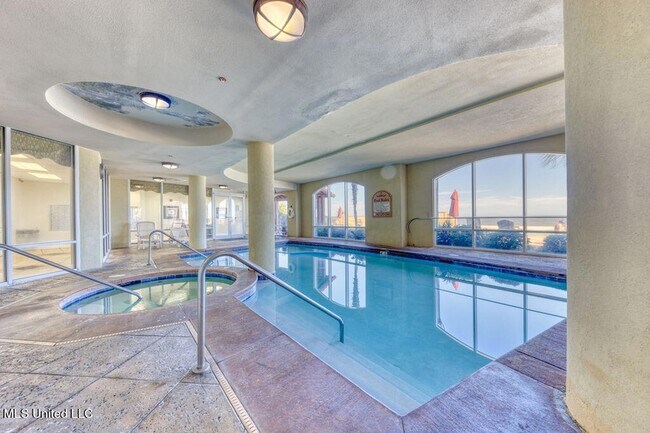 Building Photo - 1200 Beach Dr