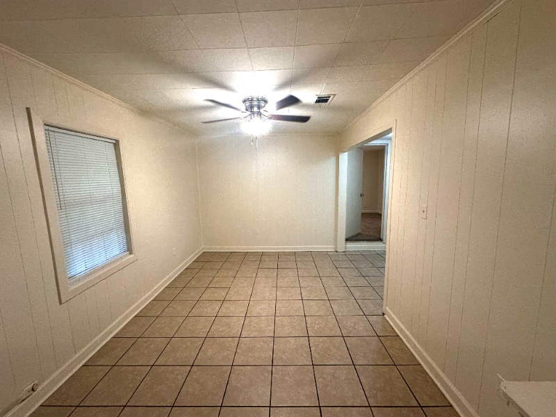 Building Photo - 3925 Camilla Dr