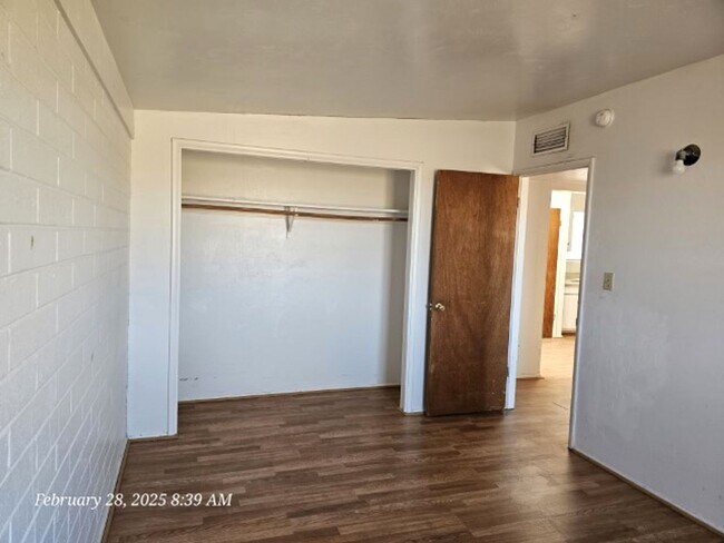 Building Photo - 1301 High St