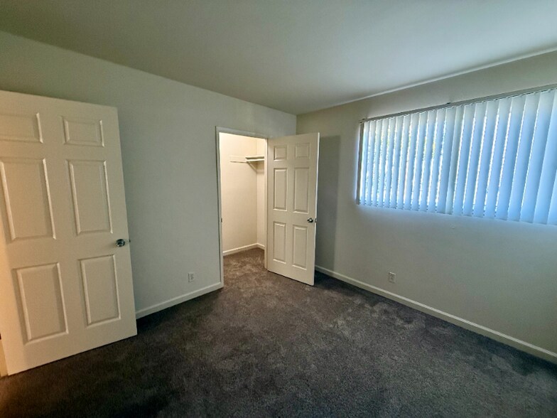 Building Photo - 1054 Dolores St