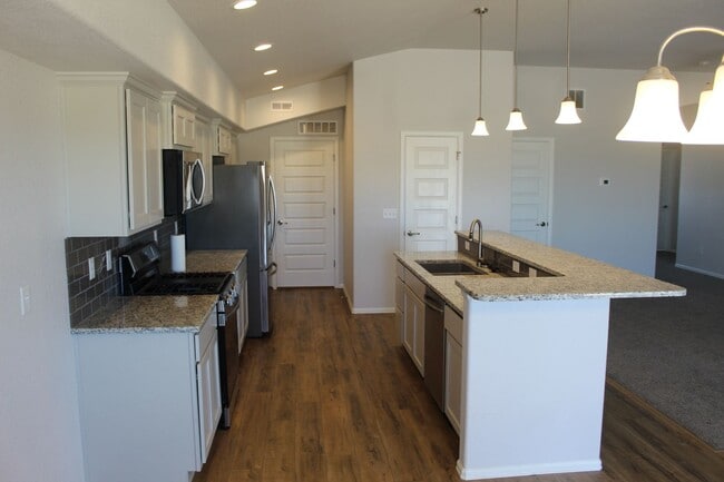 Building Photo - $2400 - 3BR/2BA Newly Built House in Puebl...