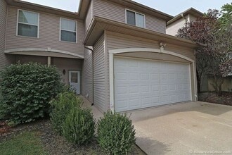 Building Photo - Brookshire 1315/1317