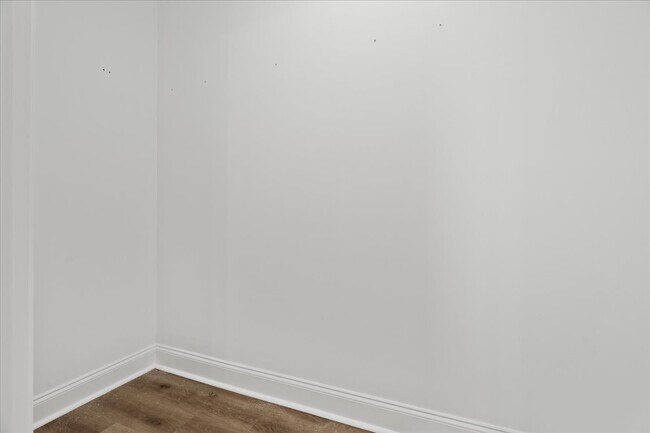 Building Photo - 2804 1/2 Alligator Rd