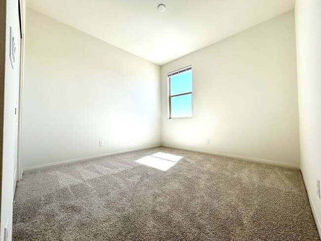 Building Photo - Brand new Townhome!   Summerlin West