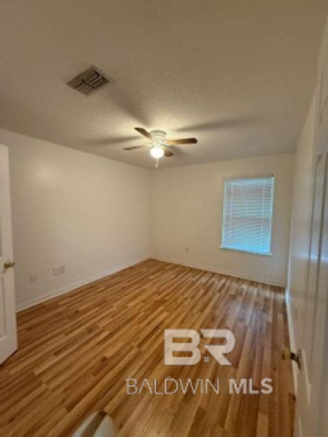 Building Photo - 420 Camelia Cir