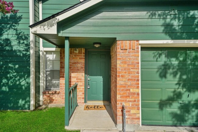 Building Photo - 9323 Goodmeadow Dr