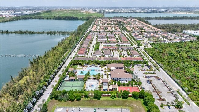 Building Photo - 8825 NW 100th Pl