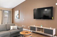 Building Photo - 2949 E Crescent Way