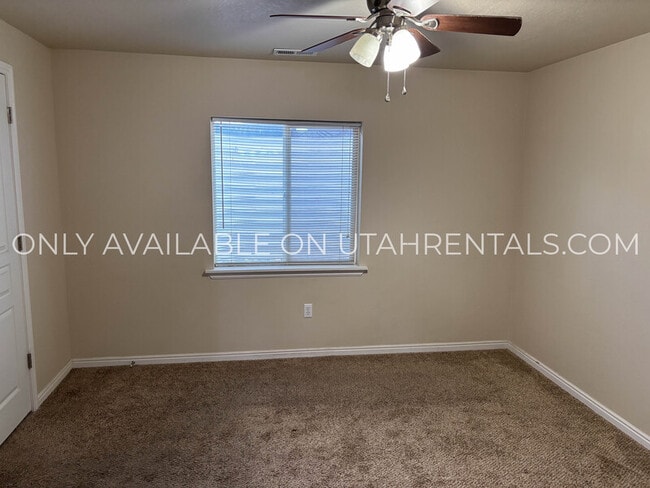 Building Photo - 2801 S Harrow Ct