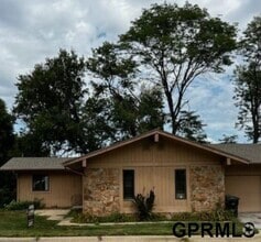 Building Photo - 9260 Erskine Plaza