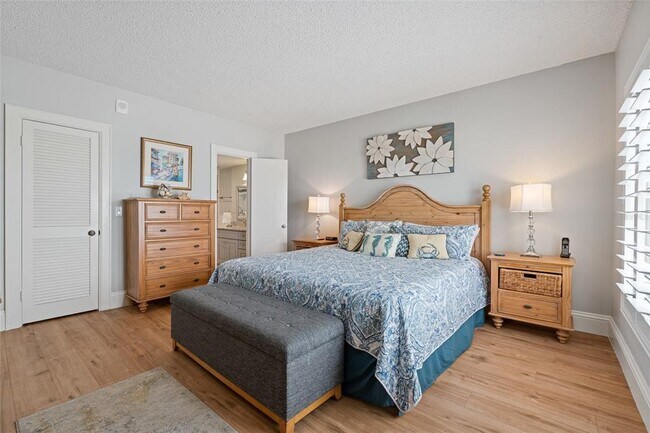 Building Photo - 4950 Gulf Blvd