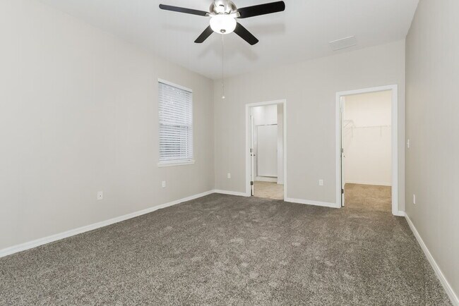 Building Photo - 11832 Colony Lakes Blvd