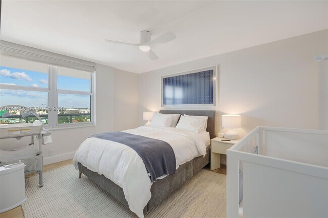 Building Photo - 9511 Collins Ave