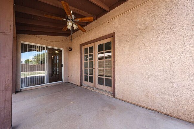 Building Photo - Charming 3-bedroom, 2-bathroom home locate...