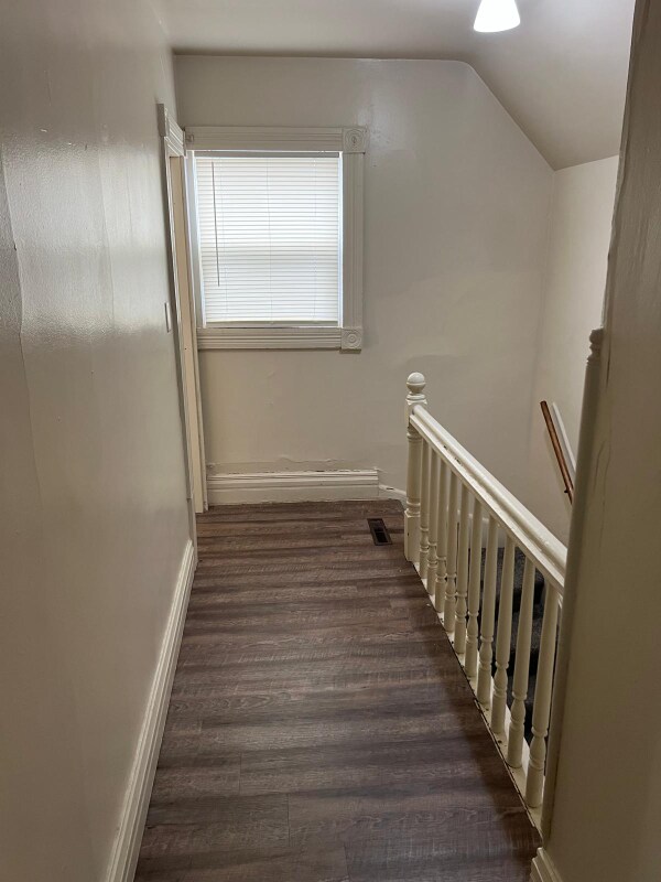 Building Photo - 1050 9th St