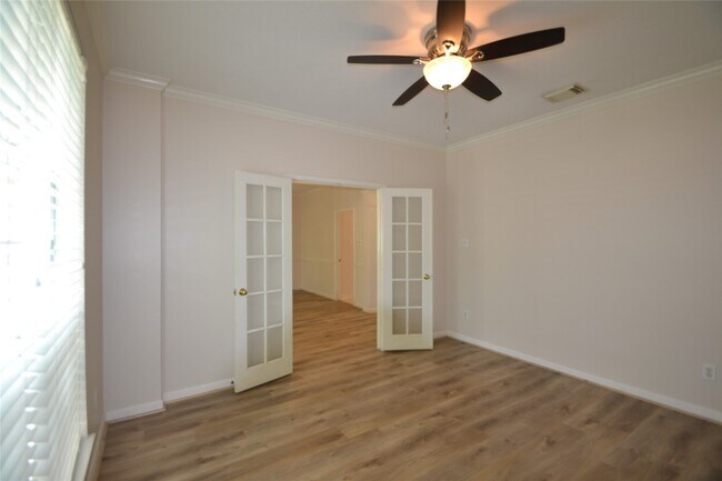 Building Photo - 5007 Bellmead Dr