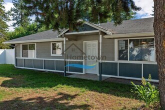 Building Photo - 3 Bedroom Home with Attached 3-Bay Garage ...