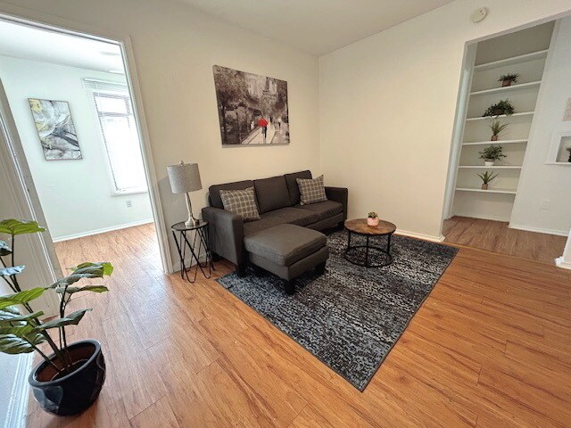 Building Photo - 2811 Rosedale St