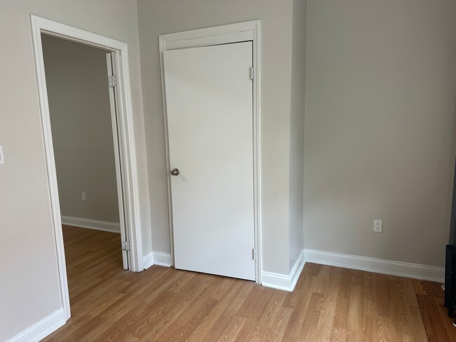 Building Photo - 332 61st St