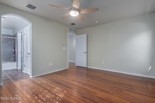 Building Photo - 1599 W Homecoming Way