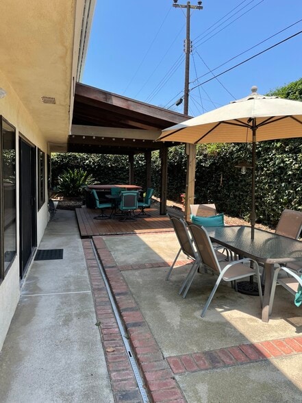 backyard patio with jacuzzi - 9421 Gateshead Dr